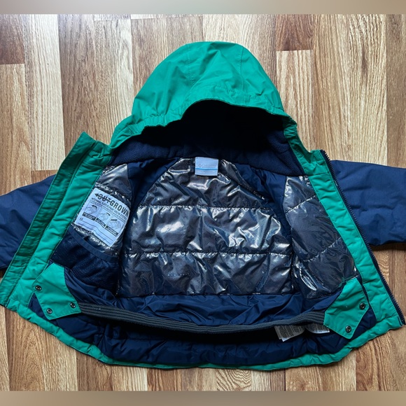 EUC Columbia Toddler Alpine Action Hooded Jacket
- Kelly Green and Navy - Picture 4 of 9